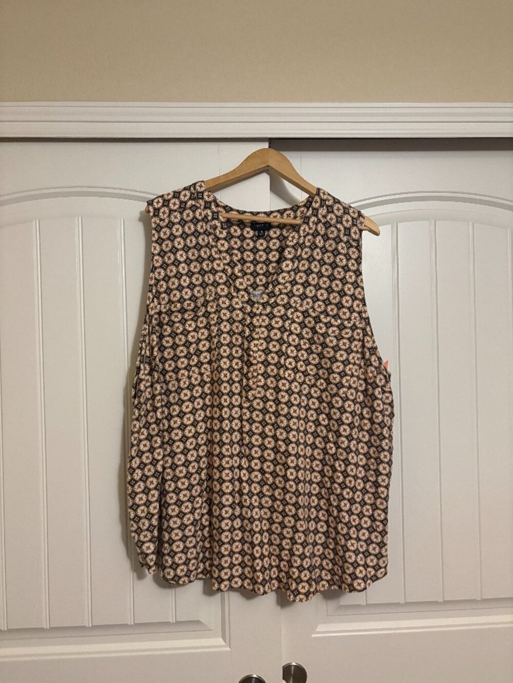 Torrid Harper Linen Pullover Tank Torrid Size 5 US Size 5X Mindy Motifs Popover